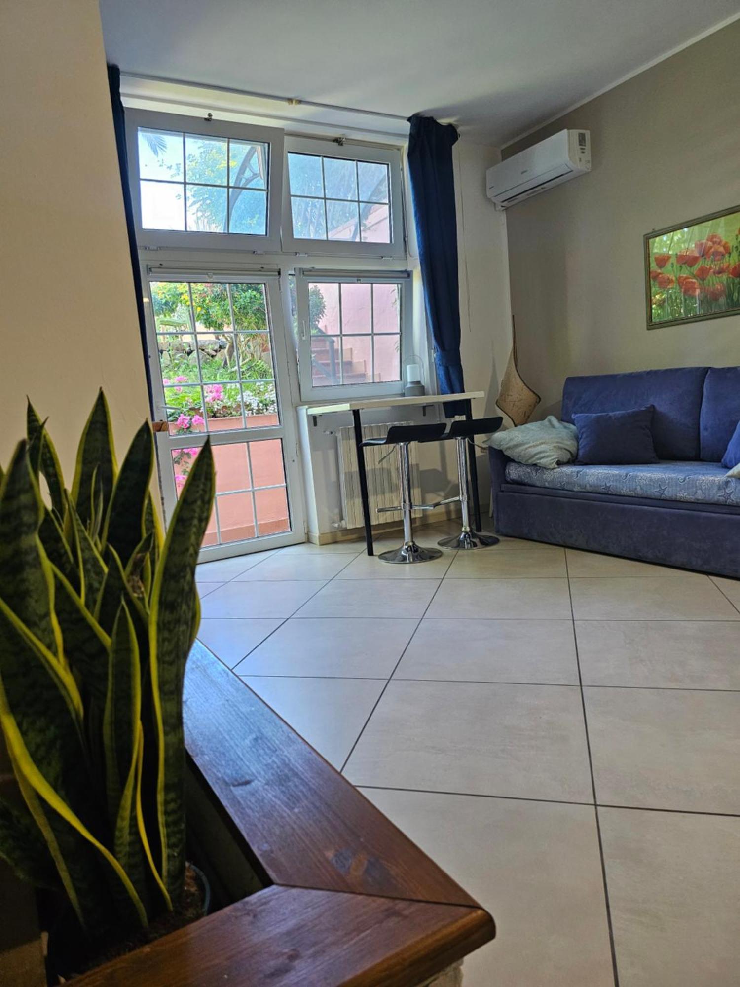 Villa Di Giorgi Apartments เชฟาลู ภายนอก รูปภาพ